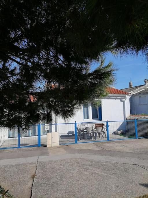 Maison De Pecheur Cour Privee En Centre Ville Saint Gilles Croix de vie Buitenkant foto